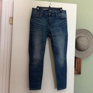 Levi's Signature Mid-rise skinny jeans 14 petite